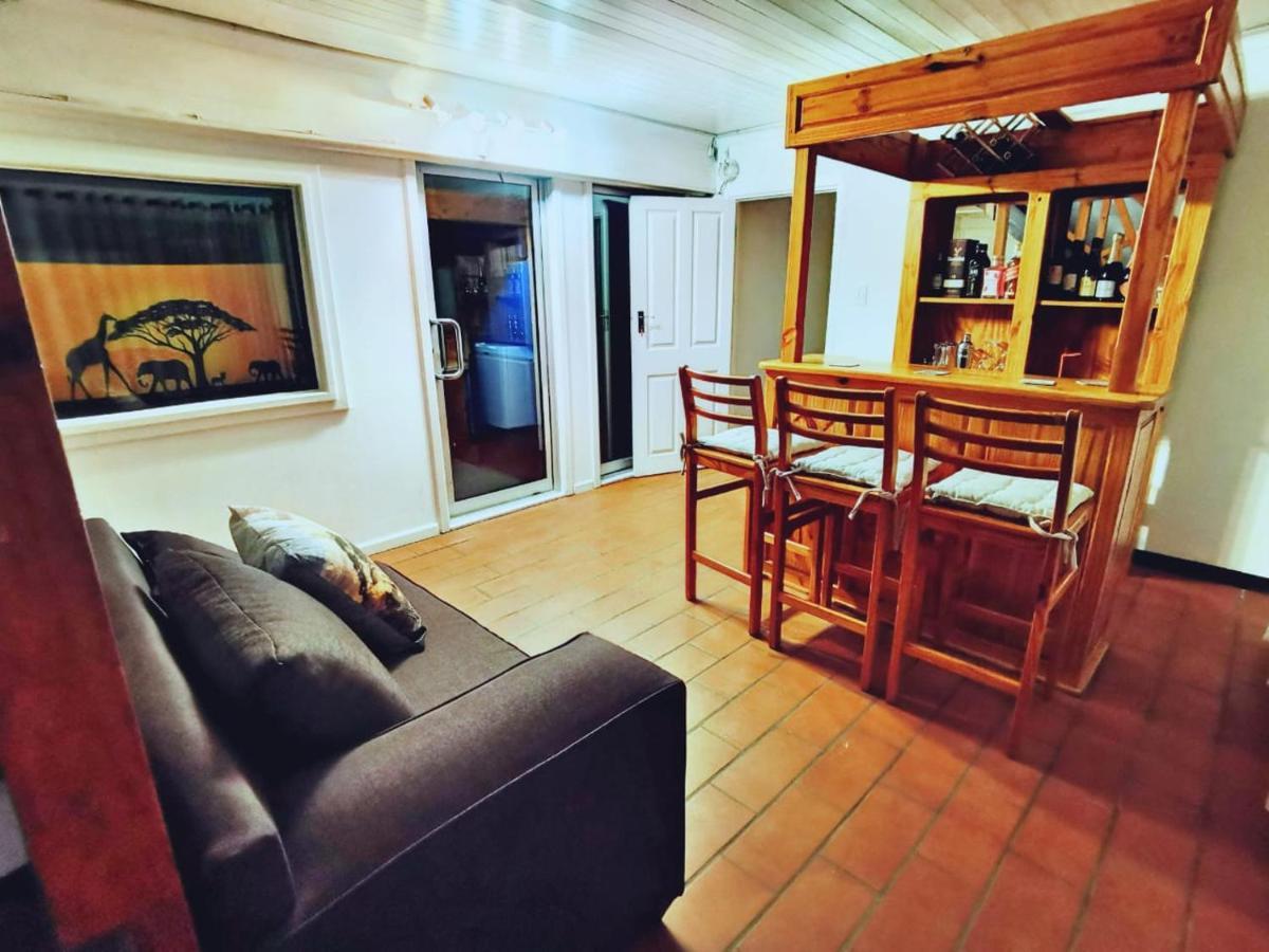 Libra Lodge Сэндтон Экстерьер фото