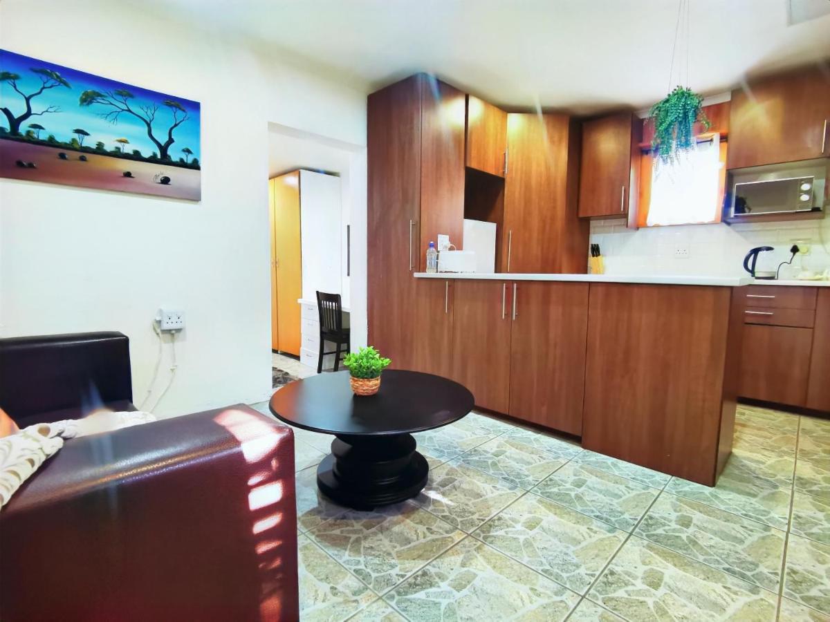 Libra Lodge Сэндтон Номер фото