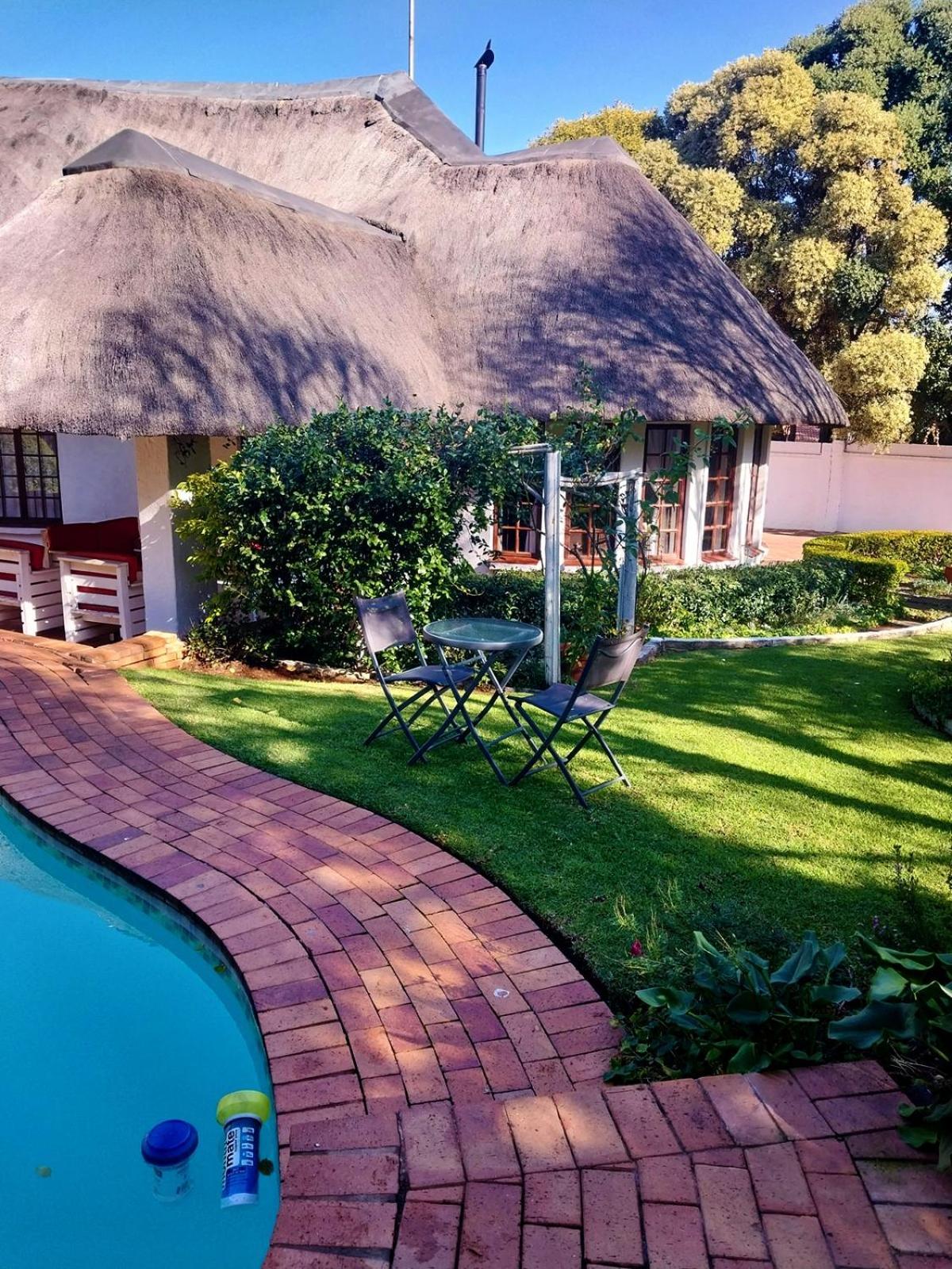 Libra Lodge Сэндтон Экстерьер фото